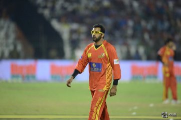 CCL 5 Telugu Warriors vs Bengal Tigers Match Photos